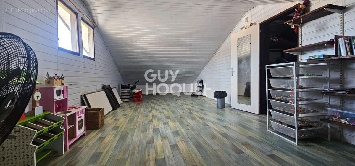 Maison à REMIRE-MONTJOLY