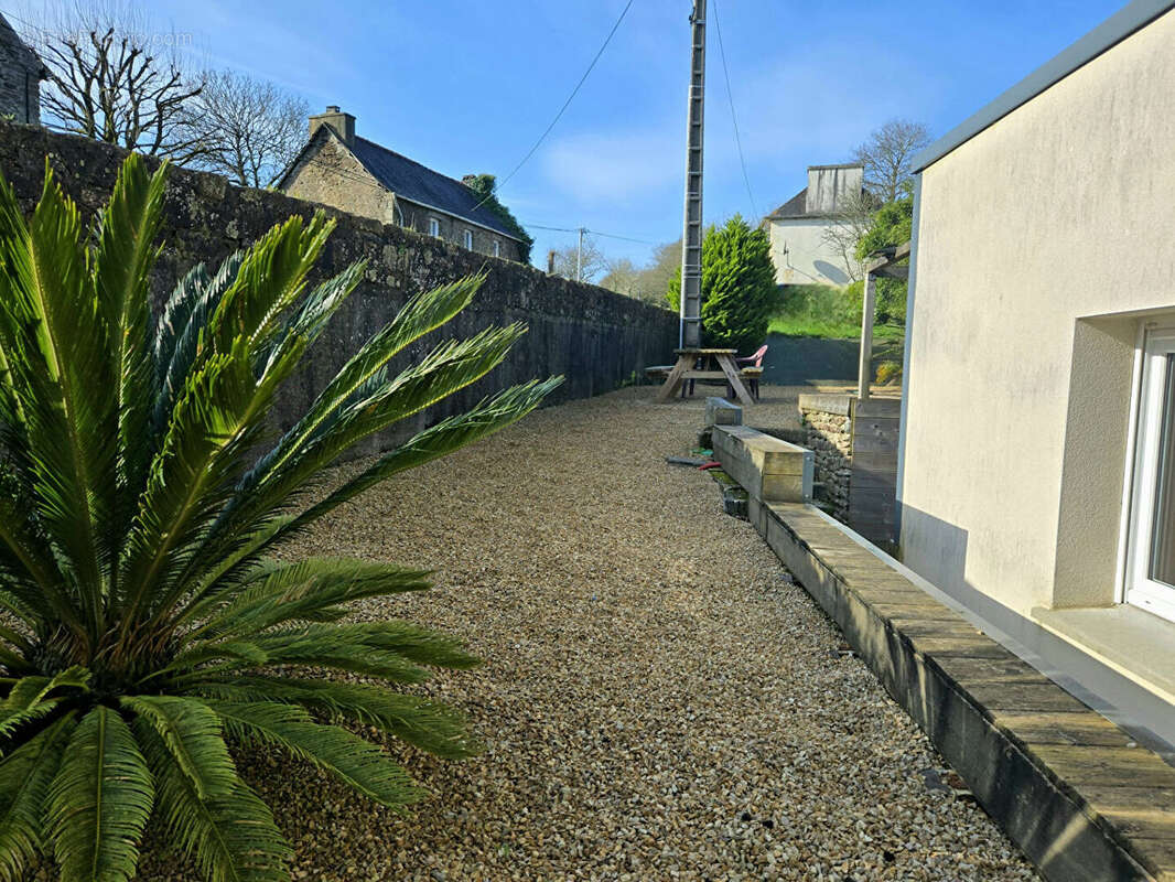 SAINT-SAUVEUR- Maison en campagne - photo 16