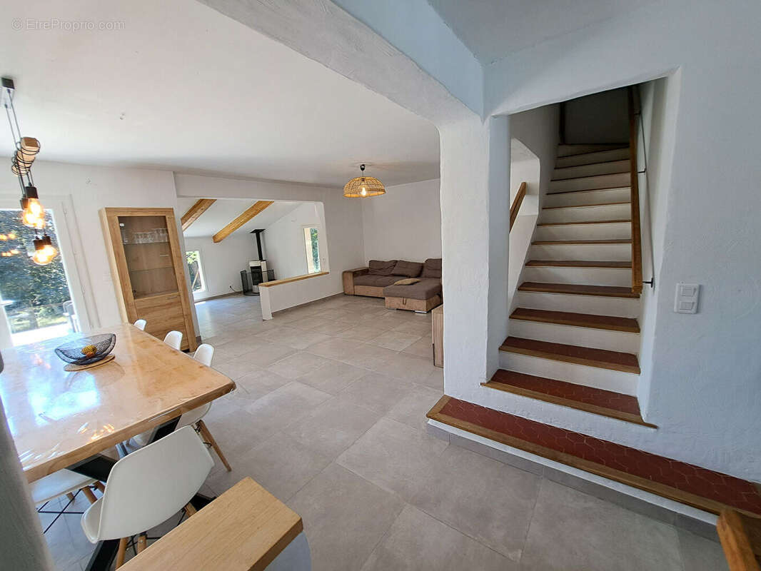 Maison à MALAUCENE