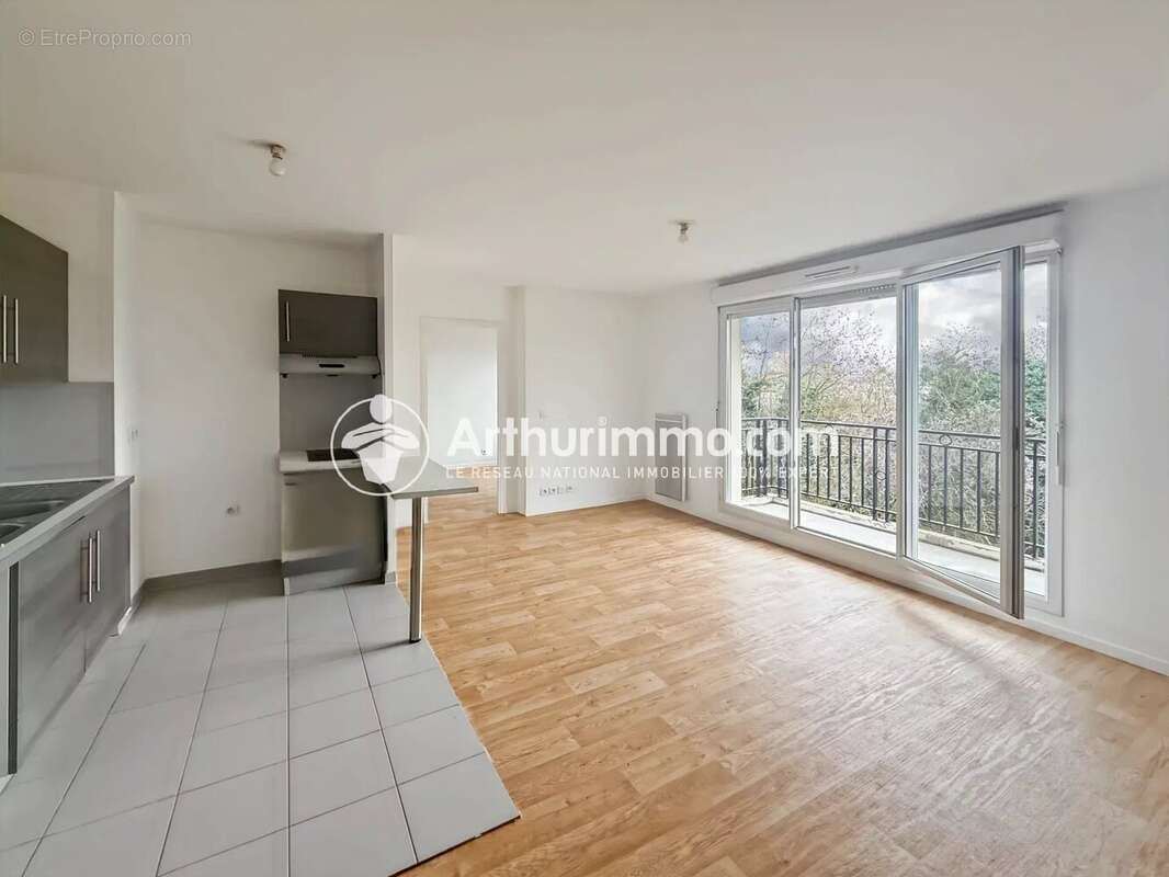 Appartement à CORBEIL-ESSONNES