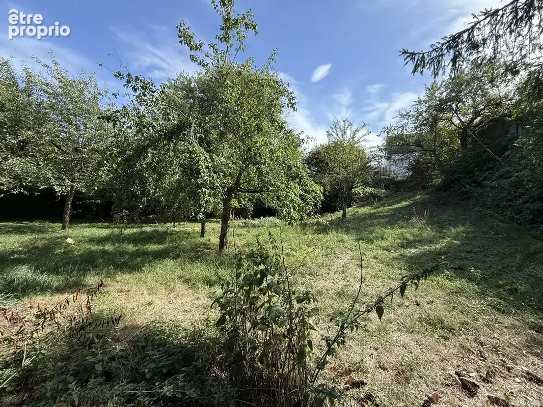 Terrain à AMNEVILLE