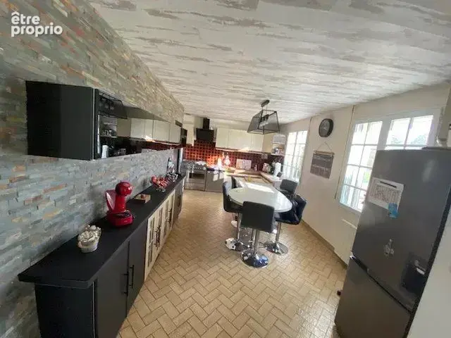 Maison 174 m² à Bressuire  - photo 6