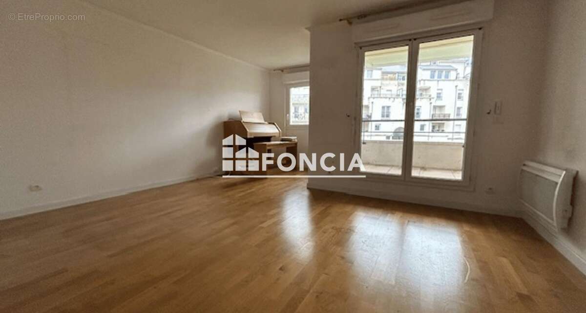 Appartement à LUCE
