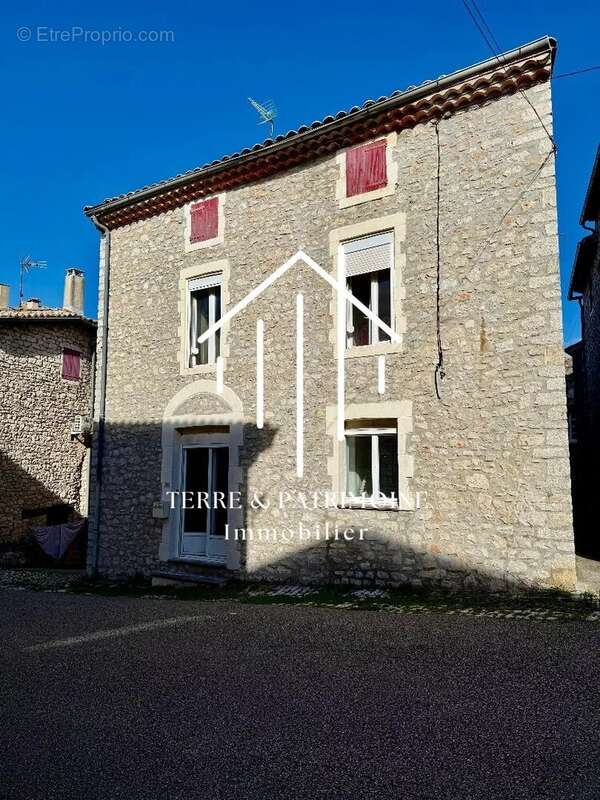 Maison à SAINT-REMEZE