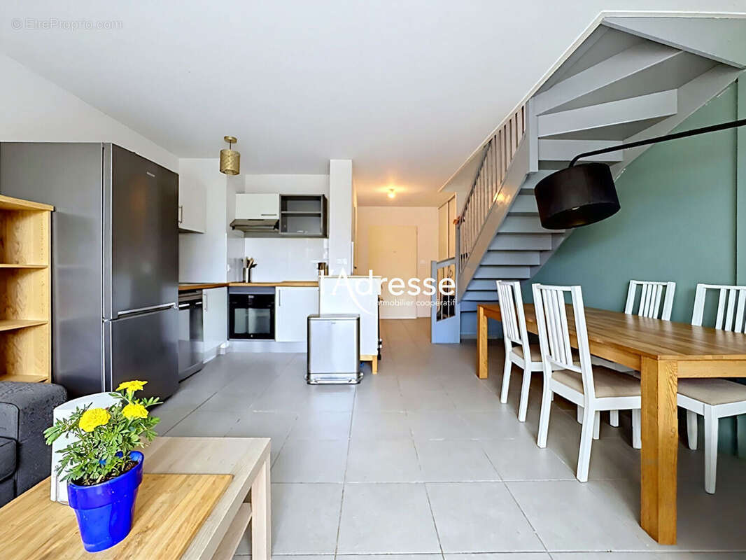 Exclusivité l'Adresse Immobilier - Colomiers - Appartement T3 Duplex de 65m² avec terrasse  de 13.90m²et parking Couvert - photo 3