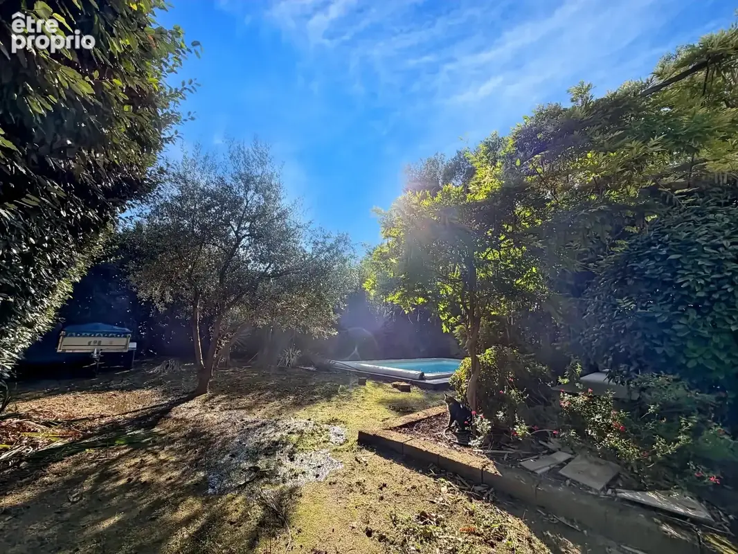 Maison familiale avec piscine dans un écrin de verdure - photo 5