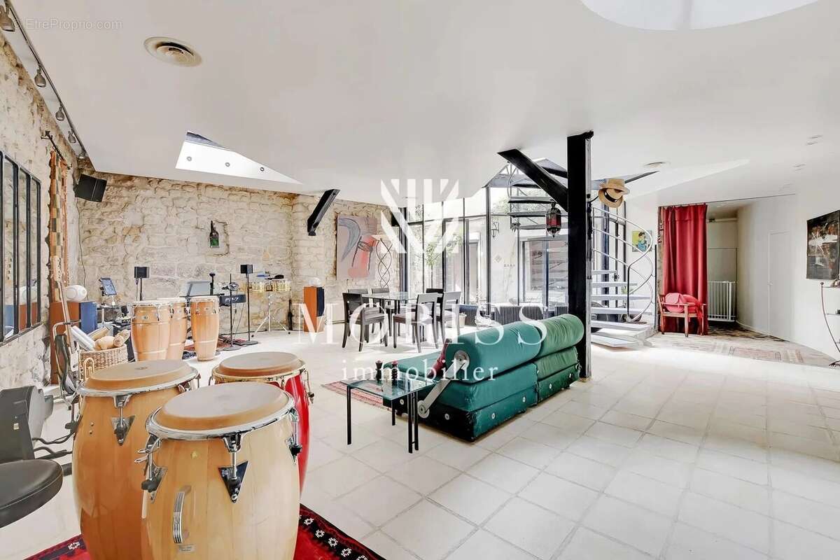 Appartement à PARIS-11E