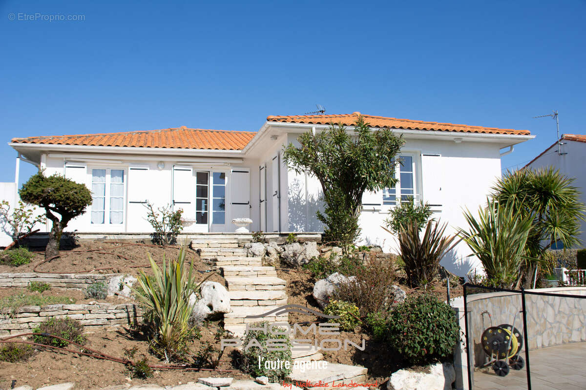 Maison à VAUX-SUR-MER