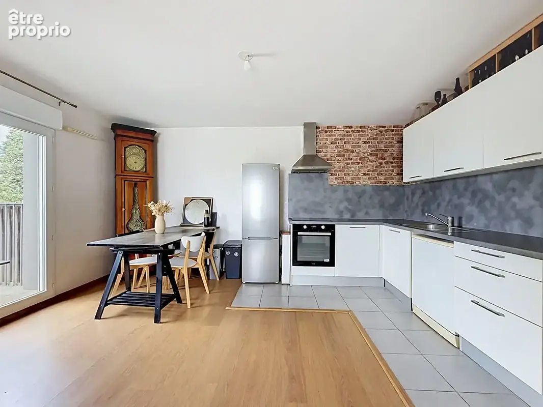 Appartement T3 63 m² avec terrasse et double stationnement - photo 2