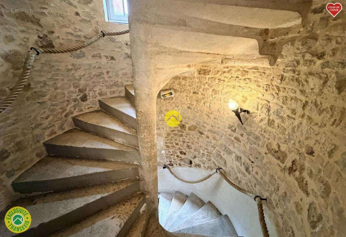 Maison à SAINT-AMAND-MONTROND