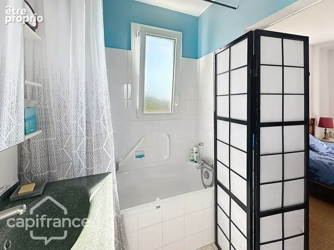 Dpt Deux Sèvres (79), à vendre THOUARS maison P7 de 196 m² - Terrain de 475,00 m² - photo 8