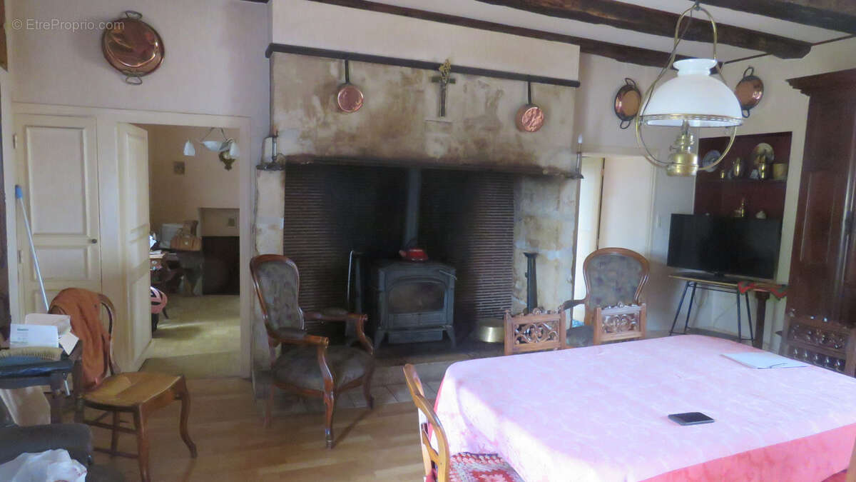Maison à BADEFOLS-D'ANS