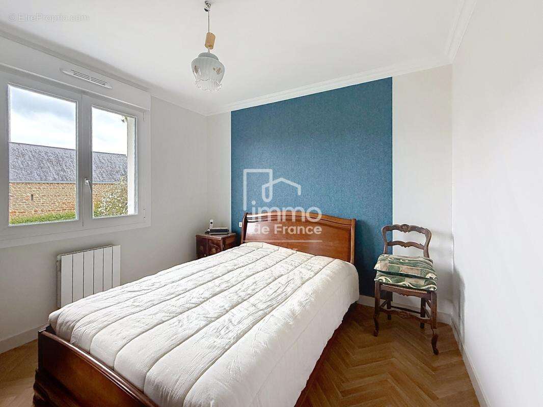 Maison à SAINT-HILAIRE-DU-MAINE