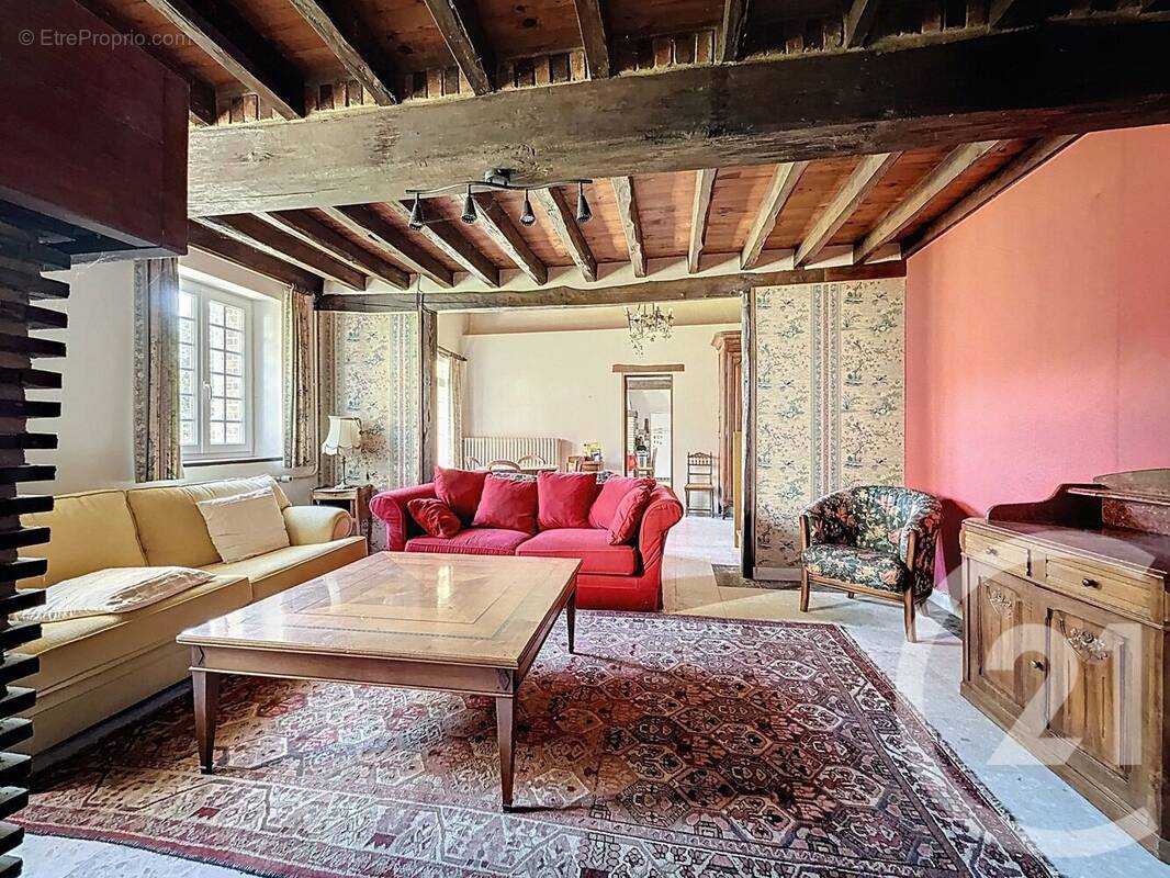 Maison à EGRISELLES-LE-BOCAGE