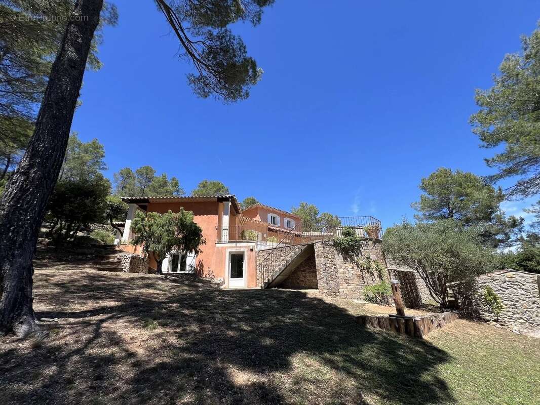Maison à CORRENS
