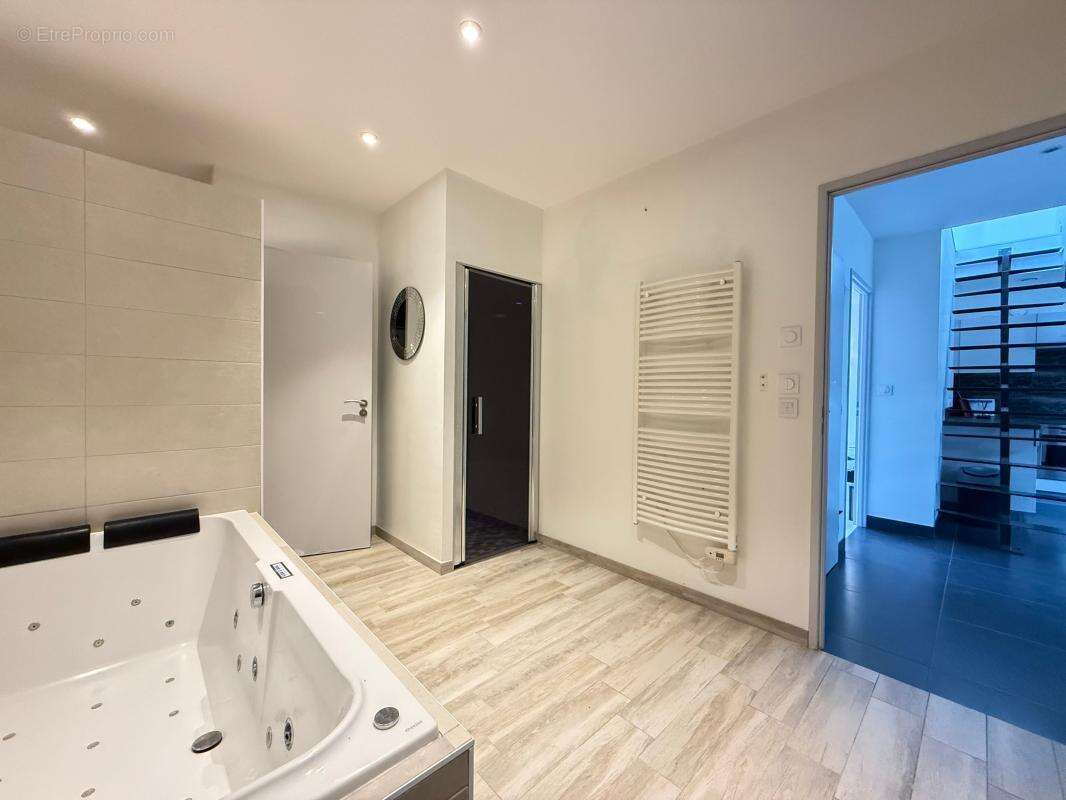 Maison à SAINT-SULPICE-DE-ROYAN