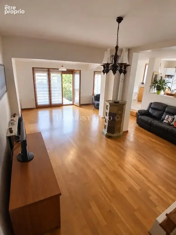 Maison familiale de 142 m2 à proximité des transports - photo 2