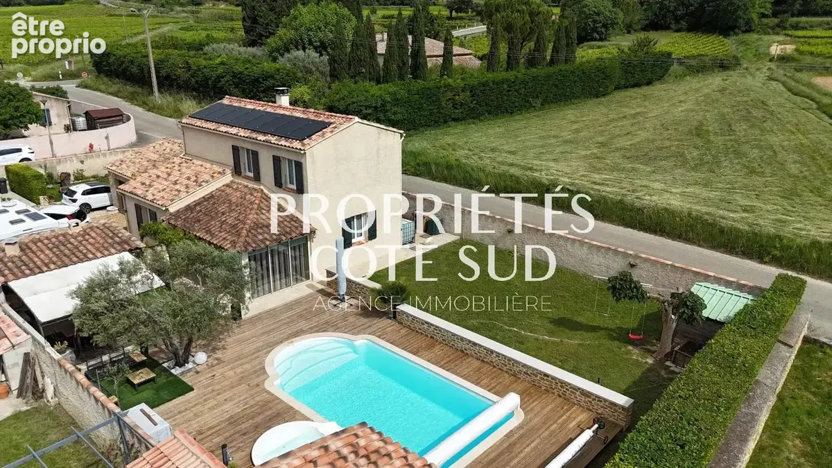 Maison familiale avec piscine de 130 m2 sur un terrain 806 m2 - photo 3