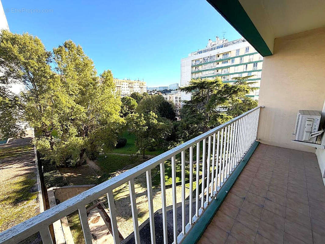 Appartement à MARSEILLE-13E