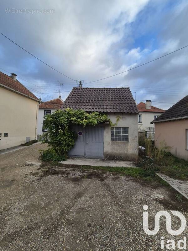 Photo 1 - Parking à TRILPORT