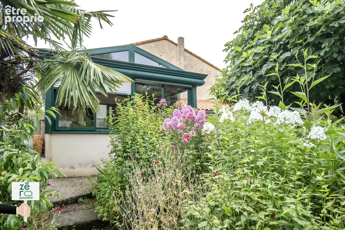 Maison familiale en pierre avec 4 chambres, bureau, garage et potentiel locatif à La Chaize-le-Vicomte - photo 18