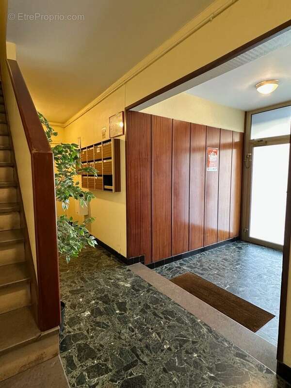 Appartement à LE BLANC-MESNIL