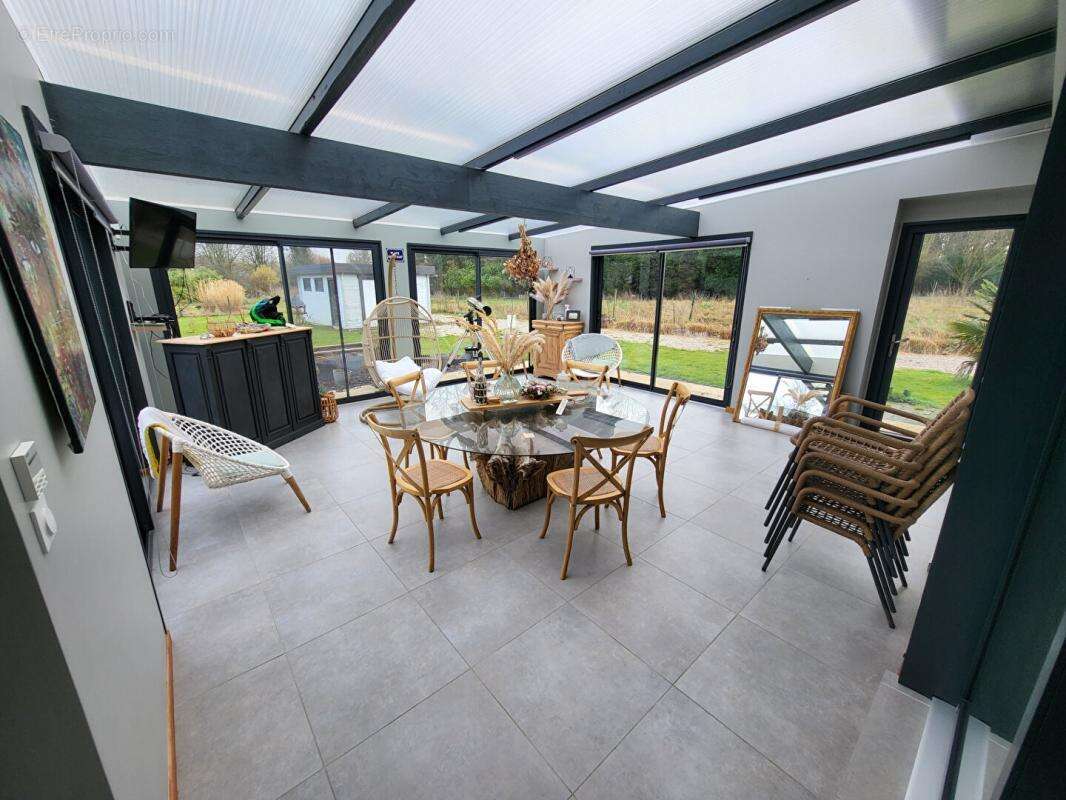 Maison à VITZ-SUR-AUTHIE