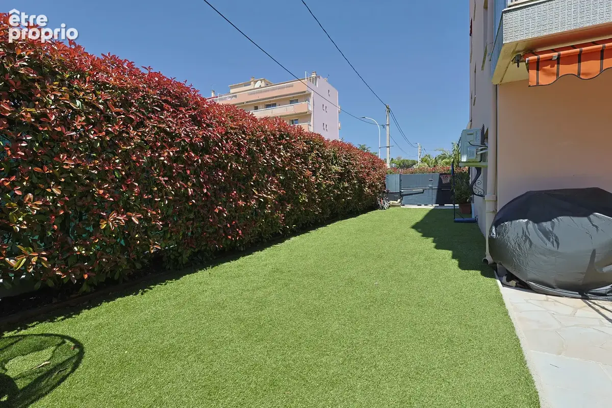 Juan-les-Pins — Coup de cœur à 2 minutes des plages avec parking et cave - photo 13