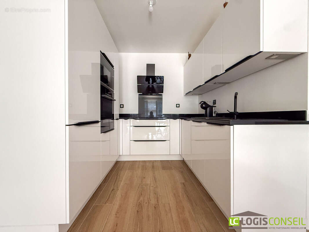 Appartement à LE PLESSIS-ROBINSON