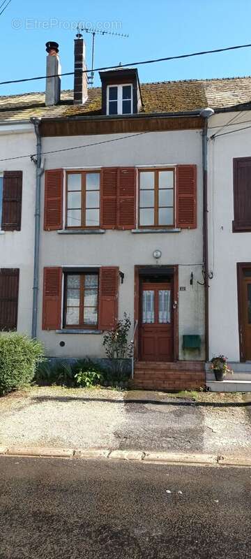 Maison 77 m² à Novion-Porcien  - photo 9