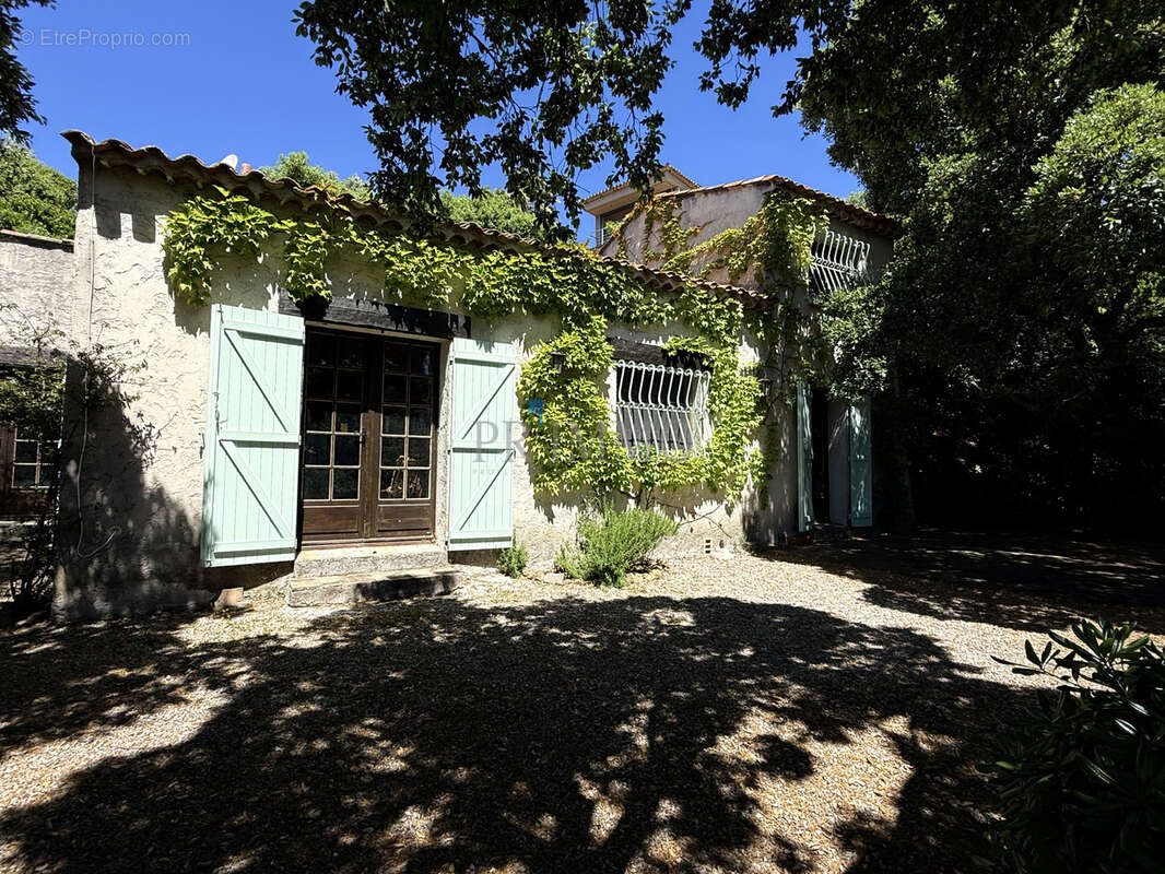 Maison à LES ISSAMBRES