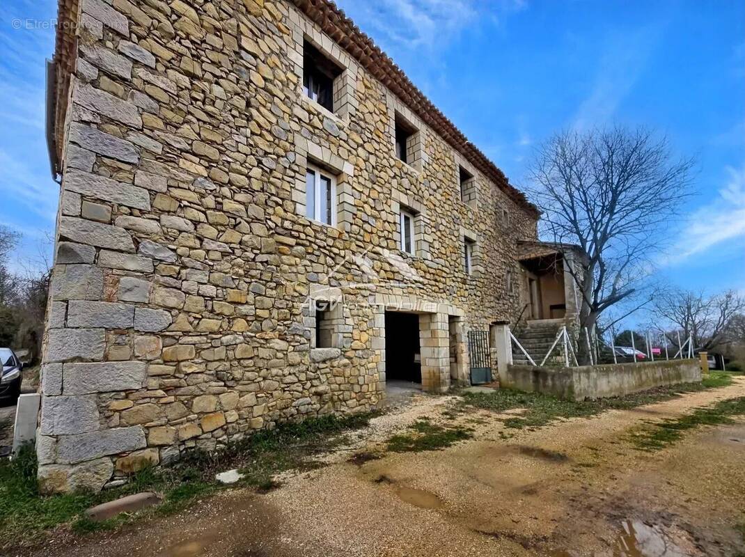 Maison à UZES