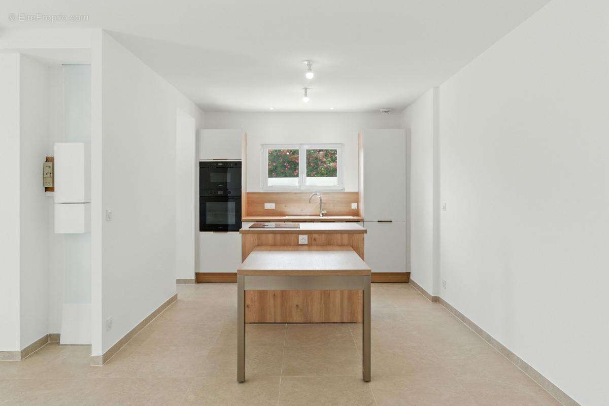 Appartement à SANARY-SUR-MER