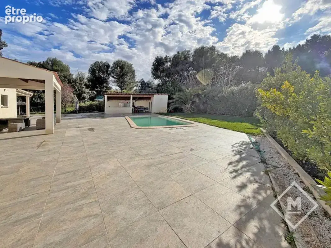 Maison d’Architecte de 250 m² dans un Écrin Arboré de 3 000 m² - photo 5