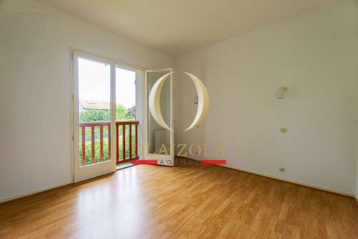 Maison à BASSUSSARRY