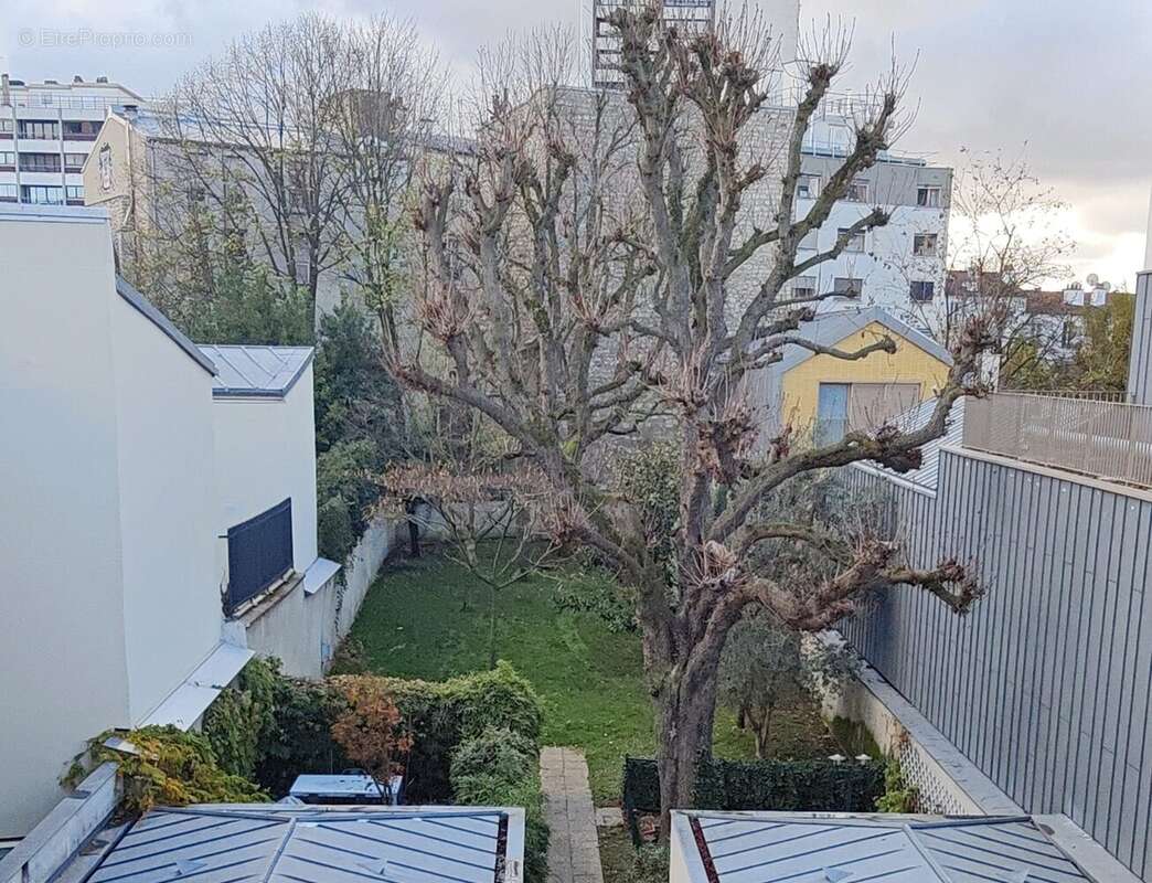 Appartement à PARIS-20E