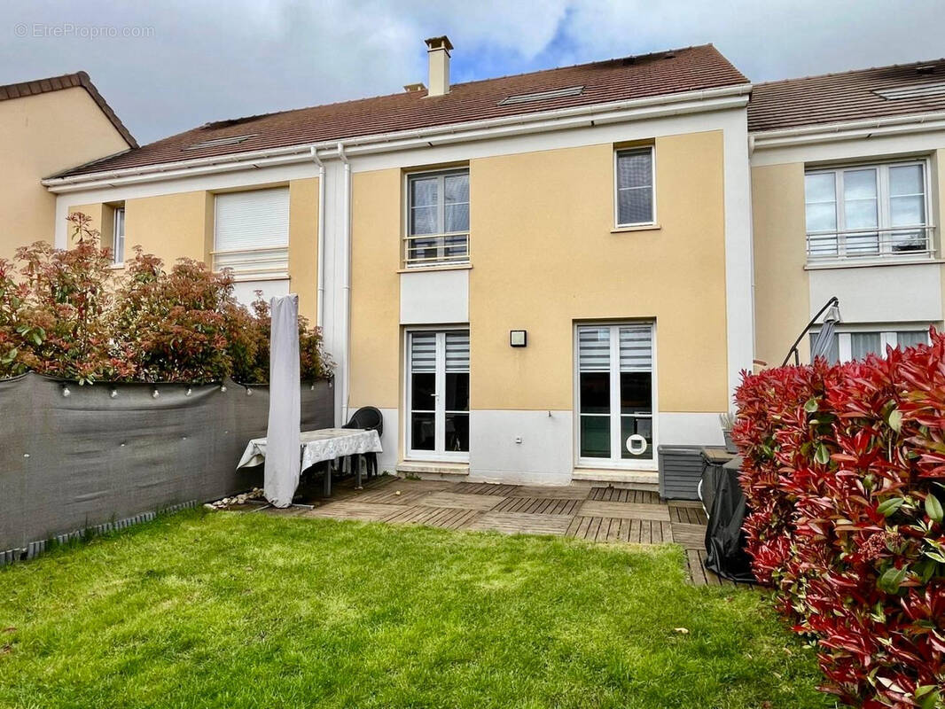 Maison à VILLIERS-SUR-MORIN