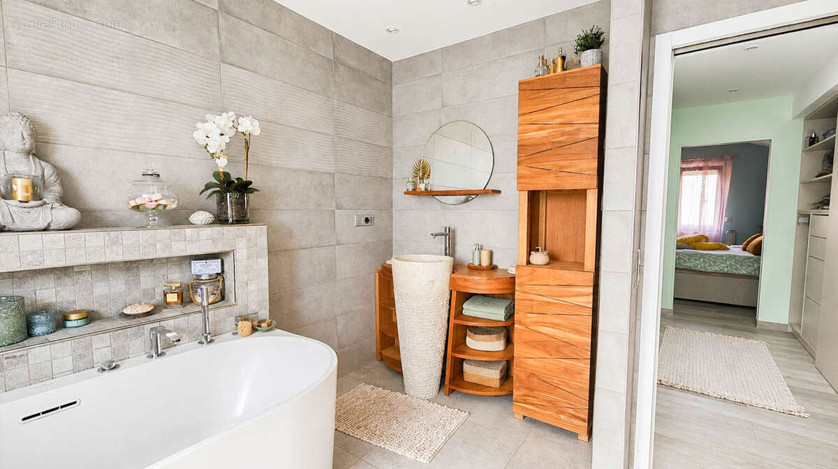 Thiais - maison contemporaine de 2017 - 160m² - sous-sol total - photo 14