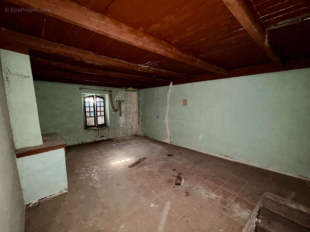 Maison à restaurer Lapalud - 7 pièces -145 m² - photo 6