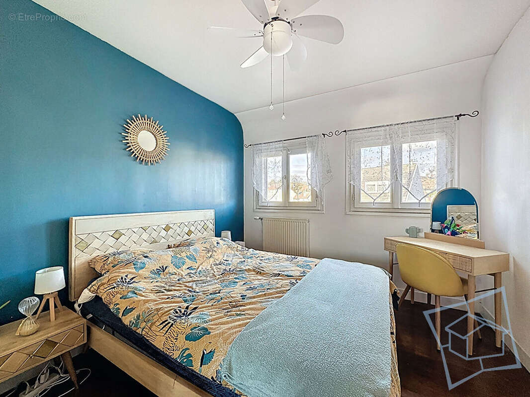 Maison à CERNAY-LA-VILLE