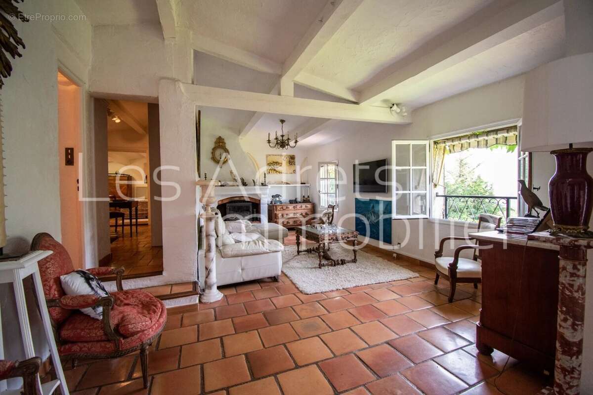 Maison à LES ADRETS-DE-L&#039;ESTEREL