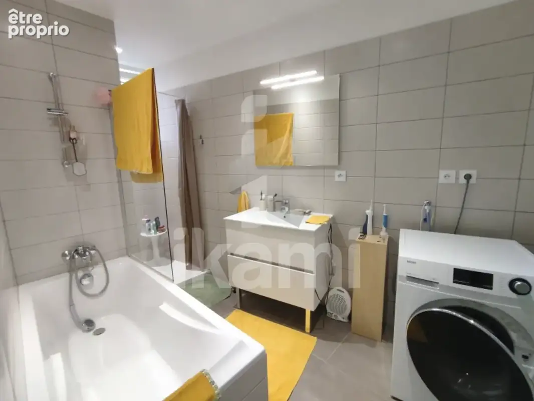 Appartement T4 rénové 86 m2 - Génissieux - photo 8