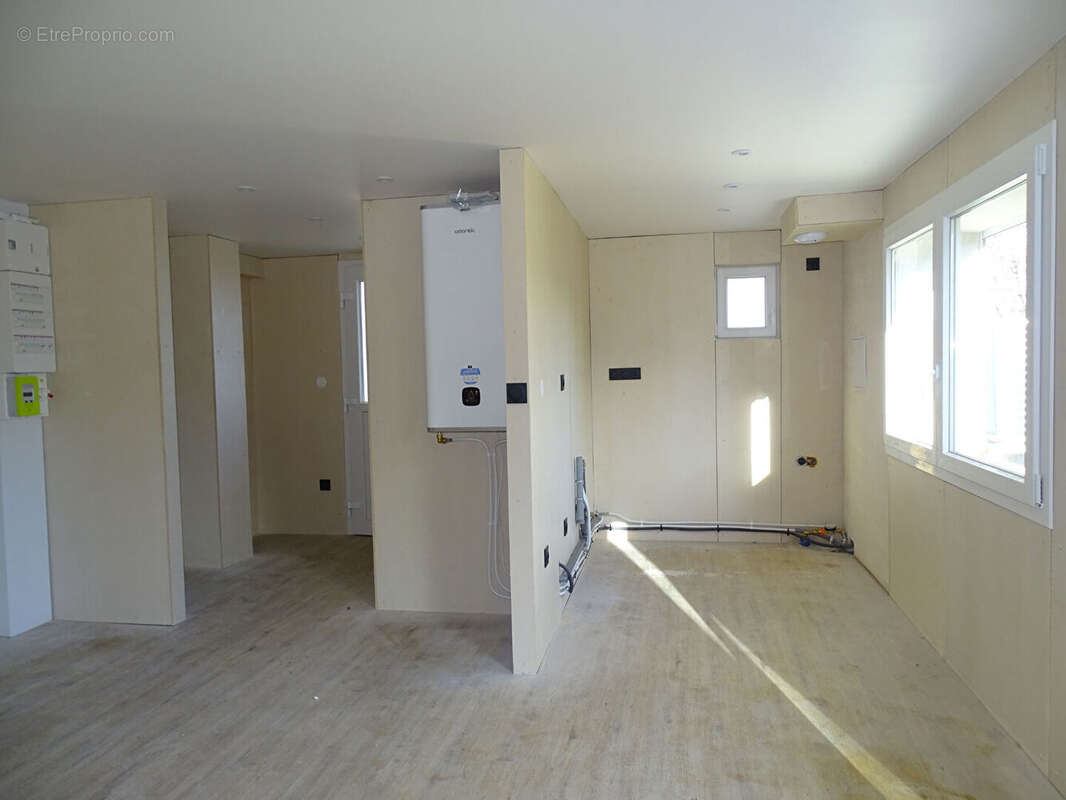 Appartement à ECOLE-VALENTIN