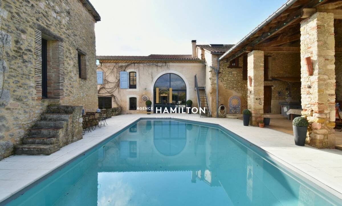 Maison à LABESSIERE-CANDEIL