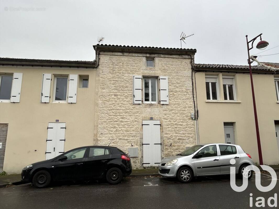 Photo 1 - Maison à LA COURONNE