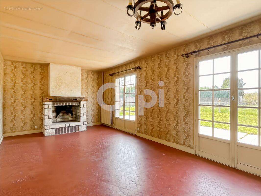 Maison à LA CROISILLE