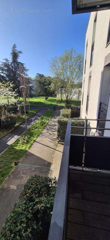 Appartement à MEYZIEU