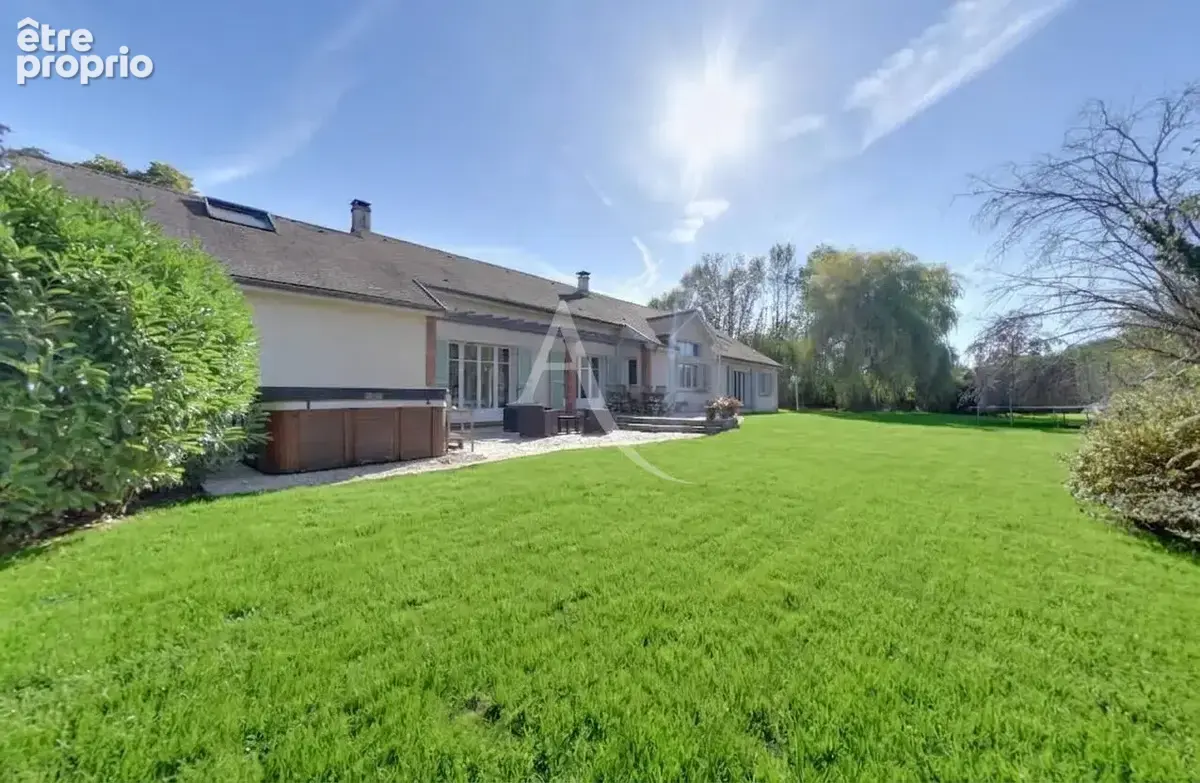 Photo Maison à Ozoir-La-Ferriere au prix de 989 000€