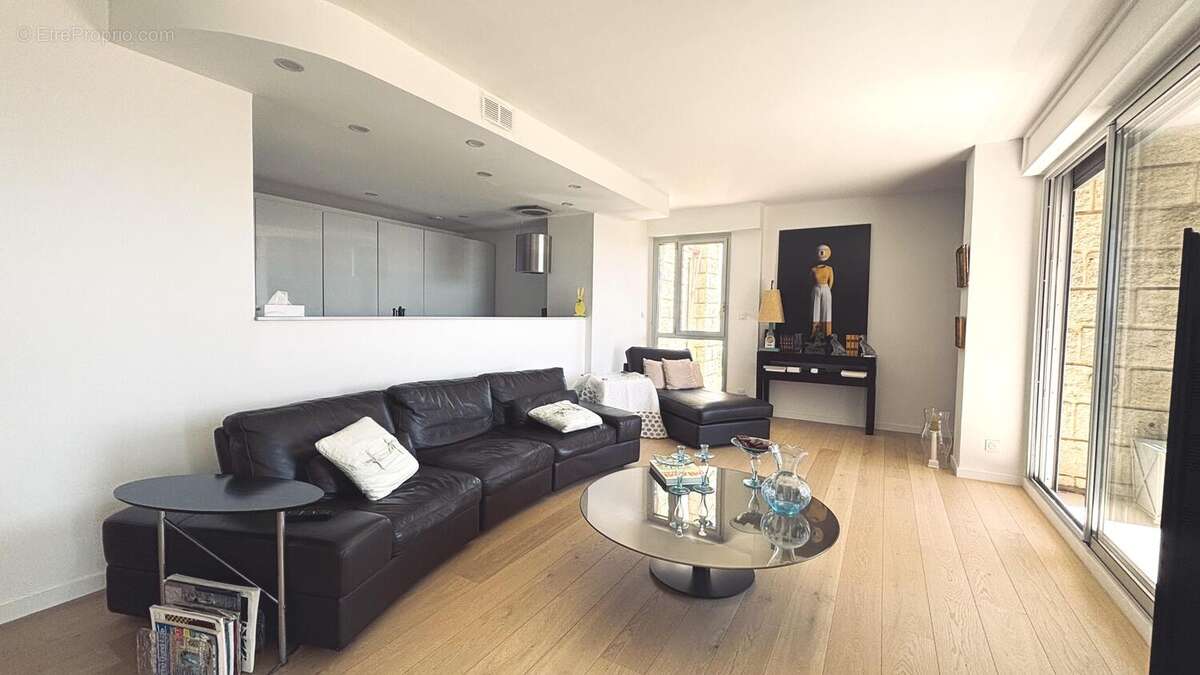 Appartement 103 m² T3/4 - VUE MER - cave - garage - Les Alpilles - 13007 Marseille n°7 - Appartement à MARSEILLE-7E