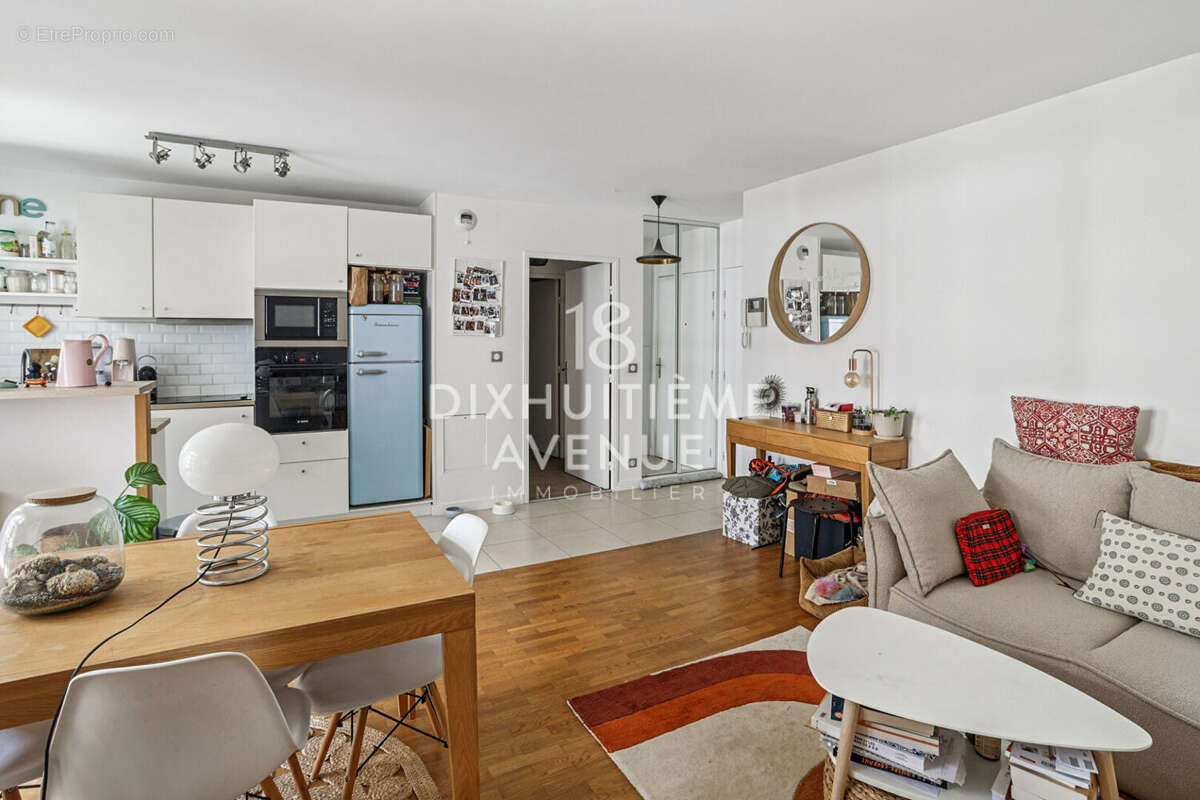 Appartement à PARIS-18E